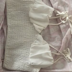 Cute bare white nasty gal crop top!